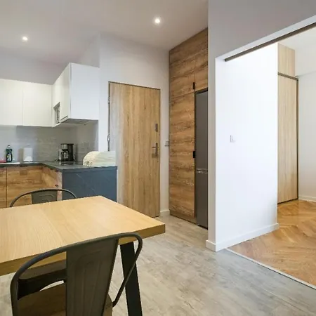 Apartment Fancy With Lift And A/c Krakau